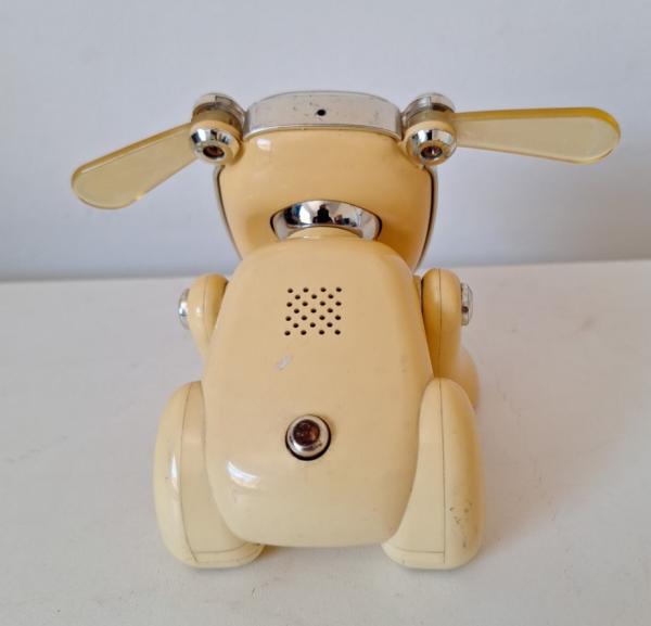 Boneco Idog Hasbro Sega Toys funcionando, acende luzes e movimenta
