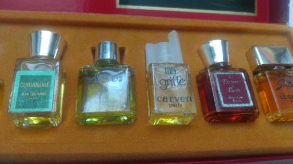 LES MEILLEURS PARFUMS DE PARIS