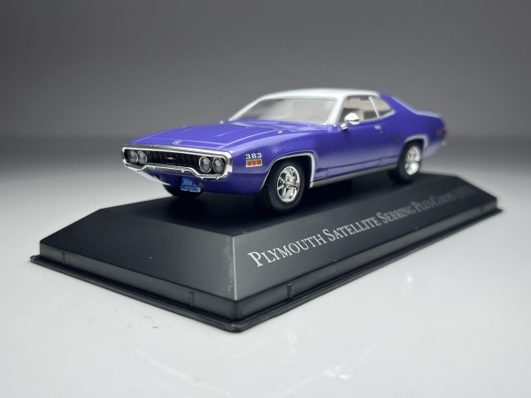 洋書 SEBRING Plymouth Satellite Sebring Plus Coupe 1971 Roxo - IXO E