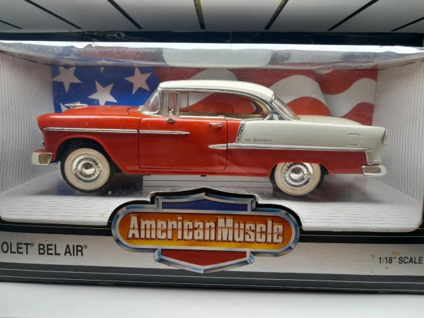 55'Chevrolet Bel Air Coupe 1:18 Ertl (Gebraucht) in Goldingen für CHF
