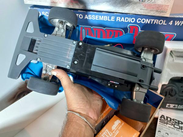 未設立TAMIYA THUNDER BLITZ 1/10 ラジコンカー Tamiya Thunder Blitz: A Blue Brick on Wheels? First Run of