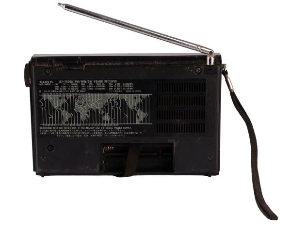 Colecionismo: Sony. ICF - 7600A. 9 bands. Antigo rádio
