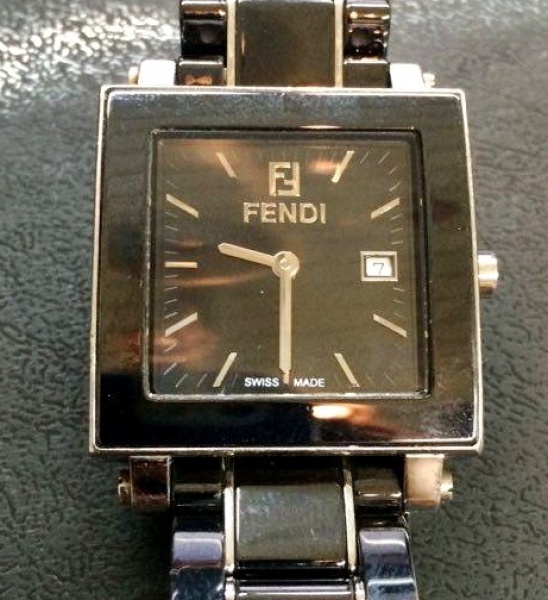 FENDI. Relógio unissex suíço de pulso da marca Fen