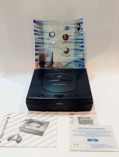 Console Sega Saturn, acompanha caixa original com berço de isopor, manual, garantia, está com o func