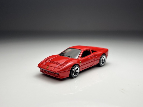 Ferrari 288 GTO Vermelha - Hot Wheels Escala Aprox 1/64
