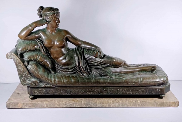 BRONZE-PIERRE ALBERT LAPLANCHE-(1854/1935)- bronze patinado sobre base em marmore   cinza. represent
