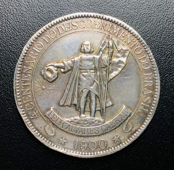 Rara moeda 4000 réis 1900 20 raios - P-680a - Edição comemorativa 400 anos do Descobrimento do Brasi