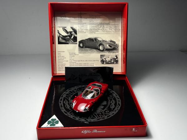 Alfa Romeo Tipo 33 Stradale 1968 Vermelho - Minichamps
