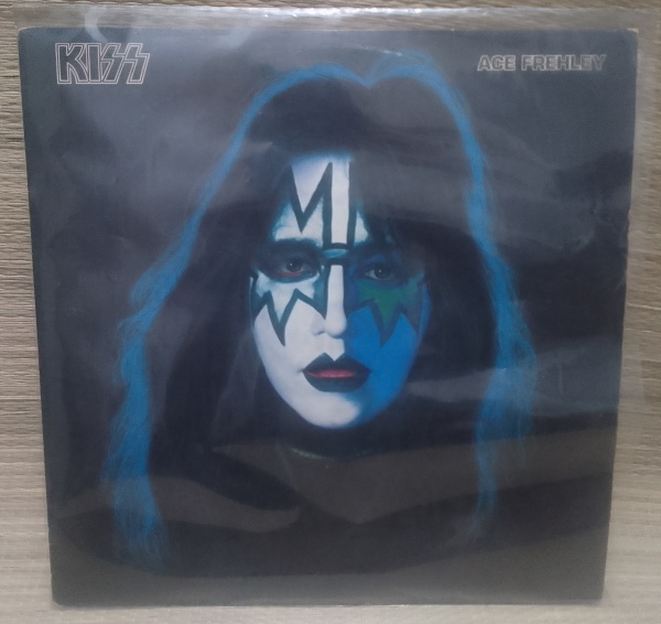 DISCO DE VINIL - LP Kiss - Ace Frehley - Ano 1979 - Capa com pequenos desgastes, disco com pequenos
