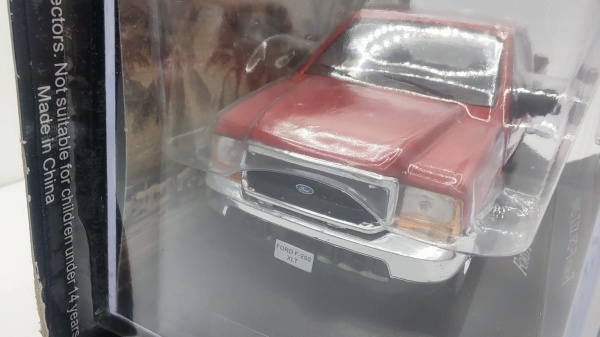 Miniatura Ford F250 XLT 2000, escala 1:43, Coleção veiculos inesqueciveis, lacrado,  item de colecionador.  