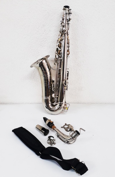 AM000, Saxofone, (BREVETE SGDG - Made in France - Modele Euphone), "Henri Dolnet Jr.", medin