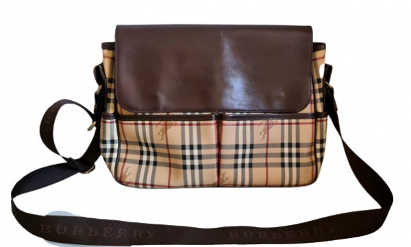 BURBERRY-  Lindíssima bolsa da famosa grife Burberry autêntica em couro forrada,com vários bolsos in