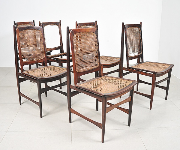 ALEXANDRE RAPOPORT - c-1960 - Conjunto de 6 lindas cadeiras em jacarandá maciço, assento encosto em