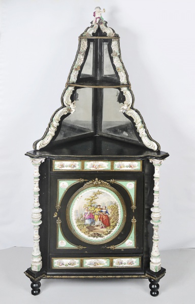 MEISSEN - Maravilhoso e raro móvel palaciano alemão do Séc. XVIII dito "cantoneira" em nogue