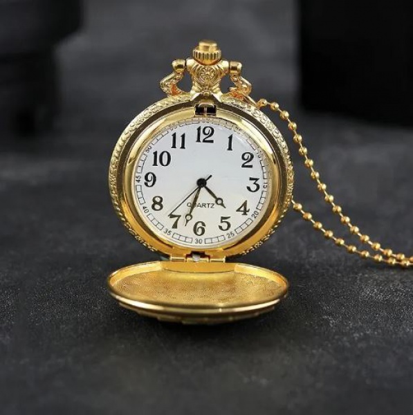 Relógio de Bolso Retrô GOLD - Serve como colar, Pingente -  Design único e diferenciado. Este relógi