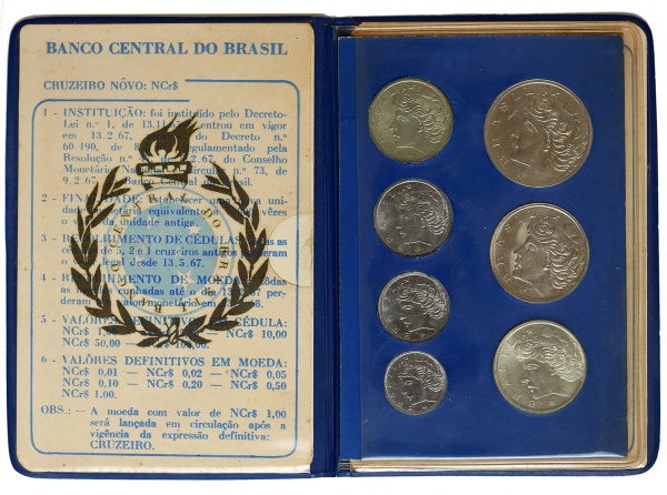 MOEDA do BRASIL - REPÚBLICA - SÉRIE de 1967 na CARTELA - ACOMPANHA PROVA de 1 CRUZEIRO 1967 - CAT AI - E314a  - RARA