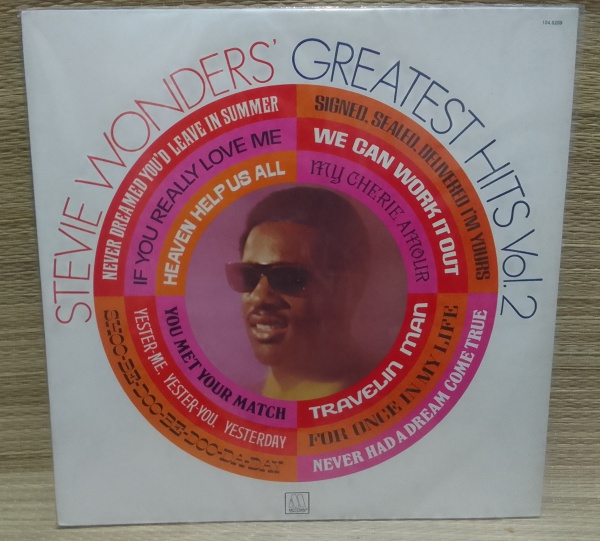 DISCO DE VINIL - LP Stevie Wonder - Stevie Wonders Greatest Hits Vol. 2 - Ano 1981 - Capa e disco e
