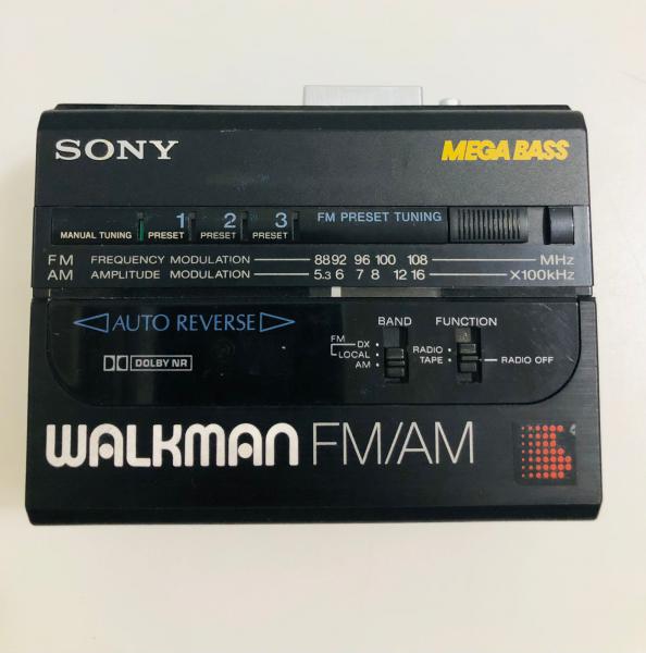SONY ウォークマン MEGA BASS SONY - LINDO E ANTIGO WALKMAN SONY MEGA BASS - WM-AF64, SOM