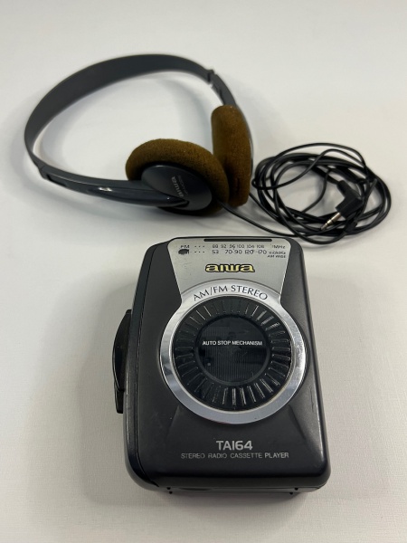 Aiwa-TA164 - Walkman rádio cassette acompanha fone original