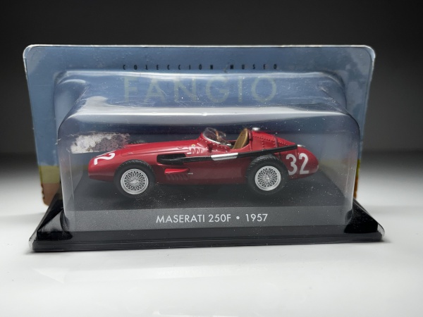 Maserati 250F - 1957 Fangio - IXO Escala 1/43 miniatura