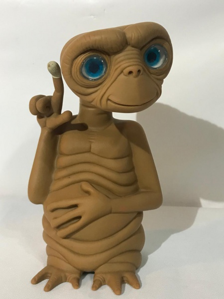 E.T.  The  Extra - Terrestrial -   TM e Universal Studios - GROW