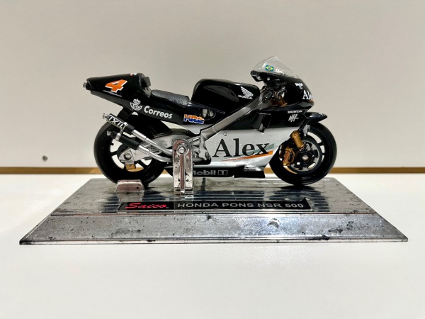 Miniatura Moto Honda Pons NSR 500 - Alexandre Barros. E