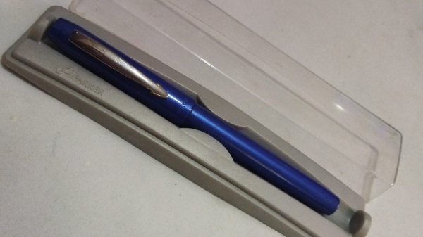 Caneta Parker rollerboll modelo Reflex ano 2000 Cor a