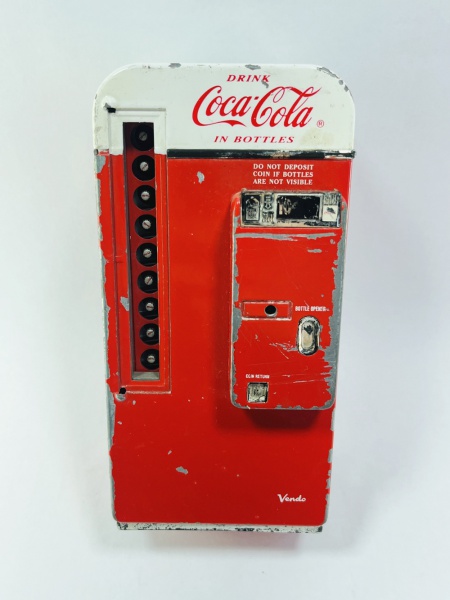 COCA COLA - Miniatura de Geladeira Vending Machine Coca Cola, é