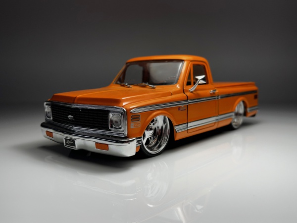 1972 Chevrolet Cheyenne Laranja - Jada Toys Escala 1/24