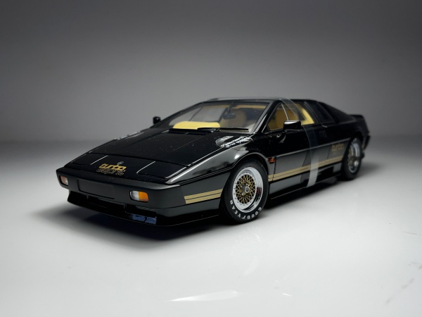 オートアート1/18 LOTUS esprit turbo ※少々難あり Lotus Esprit Turbo Preto - AutoArtEscala 1/18 *Possui c