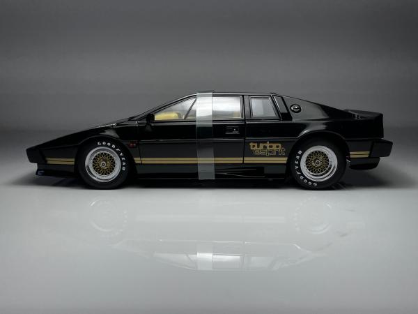 Lotus Esprit Turbo Preto - AutoArtEscala 1/18 *Possui c