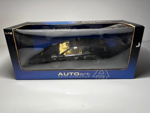 Lotus Esprit Turbo Preto - AutoArtEscala 1/18 *Possui c
