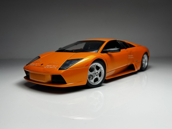 Lamborghini Murcielago Laranja - AutoArt Escala 1/18 *P