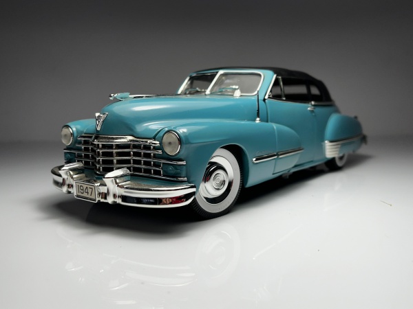 Amazon | 未開封 Anson Classic 1/18 Cadillac Series 62 1947