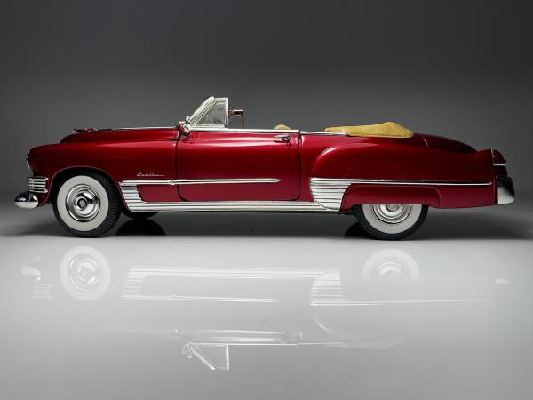 Cadillac Coupe DeVille 1949 Vermelho - Road Signature *