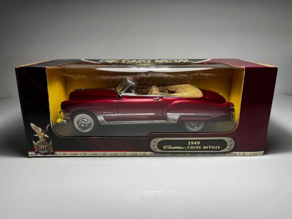 Cadillac Coupe DeVille 1949 Vermelho - Road Signature *