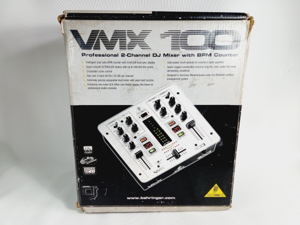 Mixer Dj Behringer VMX 100 ,2 canais ,com varias funções