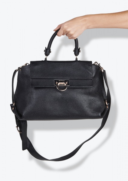 Bolsas . Autêntica Bolsa Transversal Salvatore Ferragamo em perfeito estado, tamanho ...