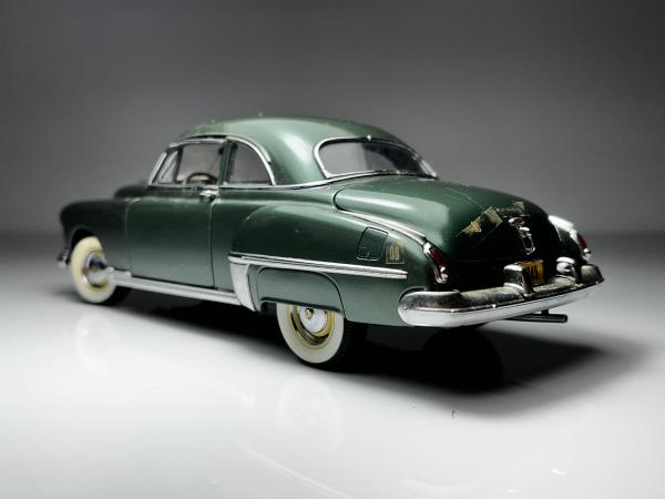 ダンバリーミント製　1949 オールズモビル　88 クーペ　1/24 1949 OldsMobile 88 Coupe Verde - Danbury Mint Escala 1/