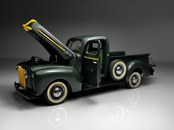 1942 Ford Pickup Truck Verde - Danbury Mint Escala 1/24