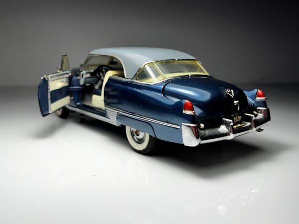 1949 Cadillac Coupe De Ville Azul Escuro / Cinza - Fran