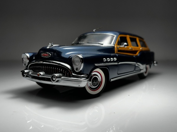 1953 Buick Estate Wagon Azul - Danbury Mint Escala 1/2
