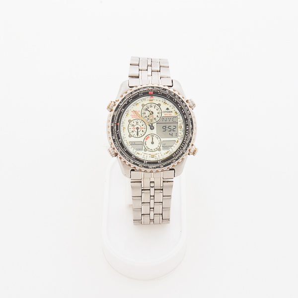 CITIZEN WORLD TIME Referencia C300 Modelo NAVIHAWK NATULITE. Caixa