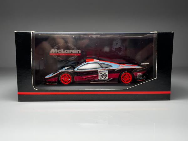 MINICHAMPS 1/43 - Mclaren F1 GTR Le Mans 1997 Nr. 39 Gulf