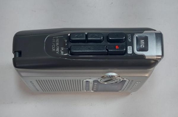 Conservado Mini Cassette e Gravador - PANASONIC - MODELO RQ-L11