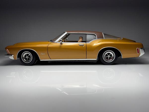 1971 Buick Riviera GS Dourado - Road Signature Escala 1