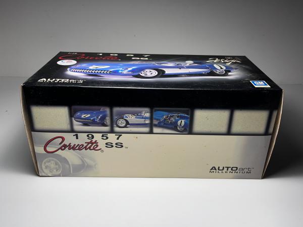 1957 Chevrolet Corvette SS Azul #1 - Auto Art Escala 1/