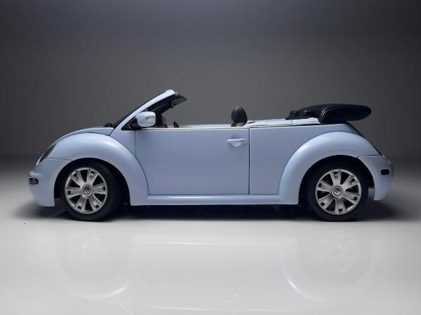 VW Beetle Azul Claro - AutoArt Escala 1/18 miniatura e
