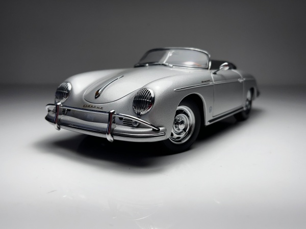 Porsche 356 Prata - AutoArt Escala 1/18 miniatura em m