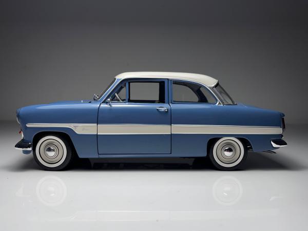 ミニカー　Ford Taunus 12M Ford Taunus 12M Azul / Branca - Revell Escala 1/18 min
